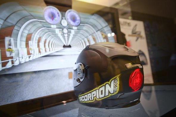 Motocikli dobivajo "tretjo" zavorno luč