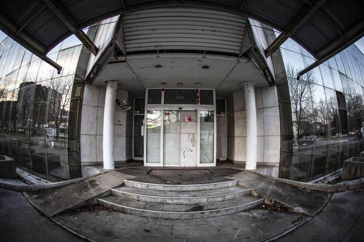 Ob tem je Grešak navedel, da ministrstvo za pravosodje do seje vlade 22. decembra 2023 ni imelo na voljo finančnih sredstev za nakup stavbe na Litijski. O zagotovitvi in porabi sredstev pa, kot je poudaril, zagotovo ni odločal Gojkovič kot generalni sekretar ministrstva za pravosodje. Sklep vlade o prerazporeditvi sredstev je pripravilo ministrstvo za finance. | Foto: Bojan Puhek