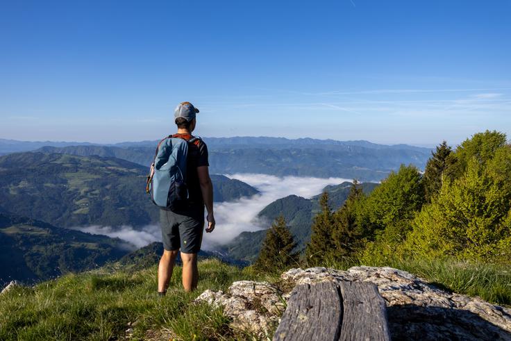 Pogled z razgledne točke na Kopi (v smeri Trnovske planote). | Foto: Matej Podgoršek