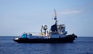 Ladja Alex v pristanišču na Lampedusi