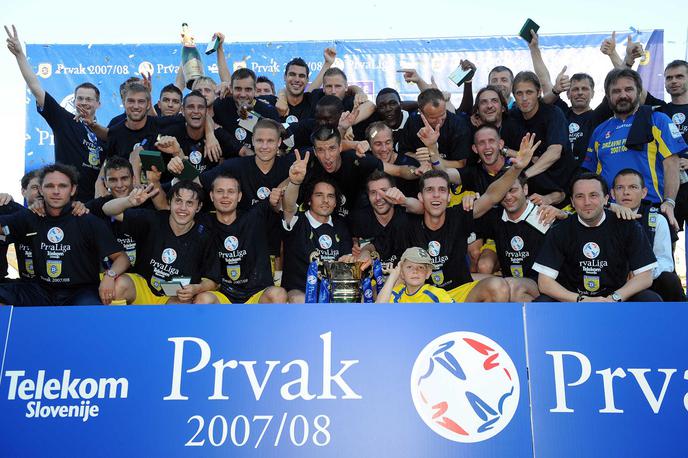 Domžale Prvak 2008 | Domžale, dvakratni slovenski prvaki, se poslavljajo s prvoligaškega zemljevida. | Foto Saša Pahić Szabo