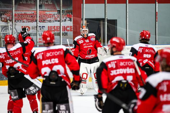 Pester zaključek na Gorenjskem, Jeseničani finale odprli z veliko zmago