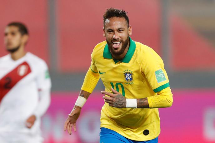 Neymar Brazilija | Neymar je na večni lestvici prehitel slovitega rojaka Ronalda. | Foto Reuters