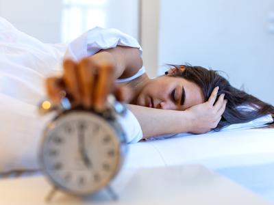 Pet jutranjih navad, ki niso dobre za možgane