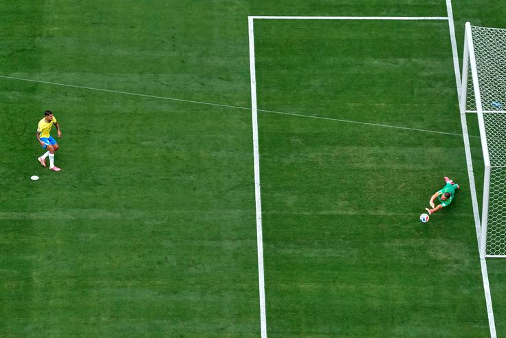 Orjan Nyland je zaklenil vrata. | Foto: Reuters