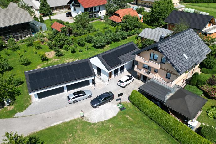 Vgrajujemo samo najboljše: zakaj je pri sončni elektrarni ključna izbira izvajalca