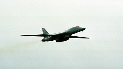 ZDA na Japonsko poslale nadzvočne bombnike B1
