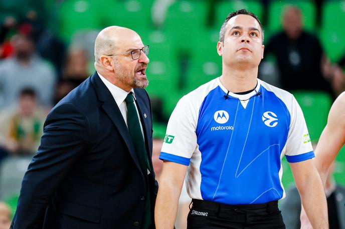 Cedevita Olimpija | Zvezdan Mitrović je zaradi dveh prejetih tehničnih napak srečanje končal predčasno. | Foto Aleš Fevžer