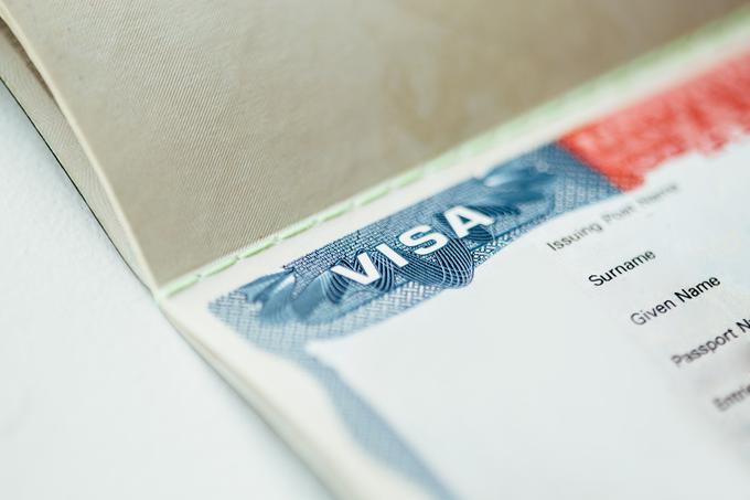 Podjetje ISM Vuzem naj bi od delavcev zahtevalo, da za pridobitev ameriške vize navajajo drugačno delovno mesto, kot so ga potem dejansko zasedli.  | Foto: Thinkstock