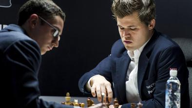 Carlsen ubranil naslov prvaka v hitropoteznem šahu