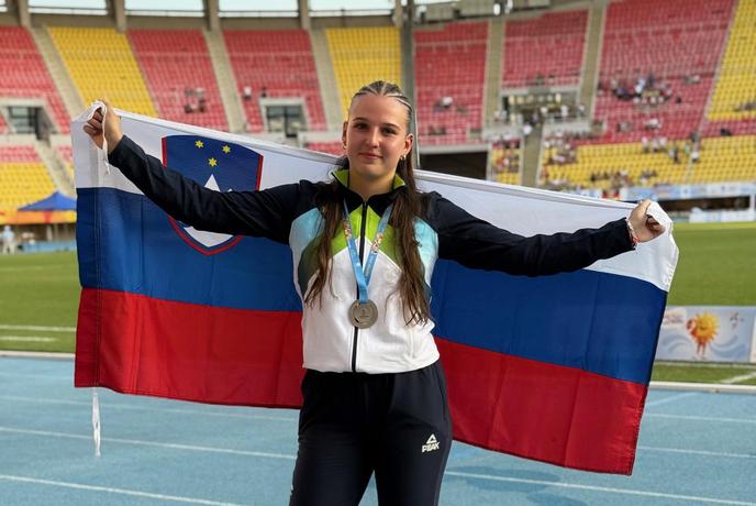 Nov uspeh na Ofemu: atletinja Živa Križ osvojila srebrno kolajno v metu kopja