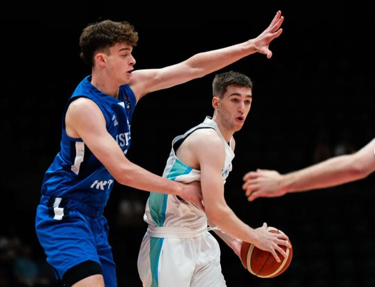 Žak Smrekar je bil izbran v idealno peterko prvenstva. | Foto: FIBA