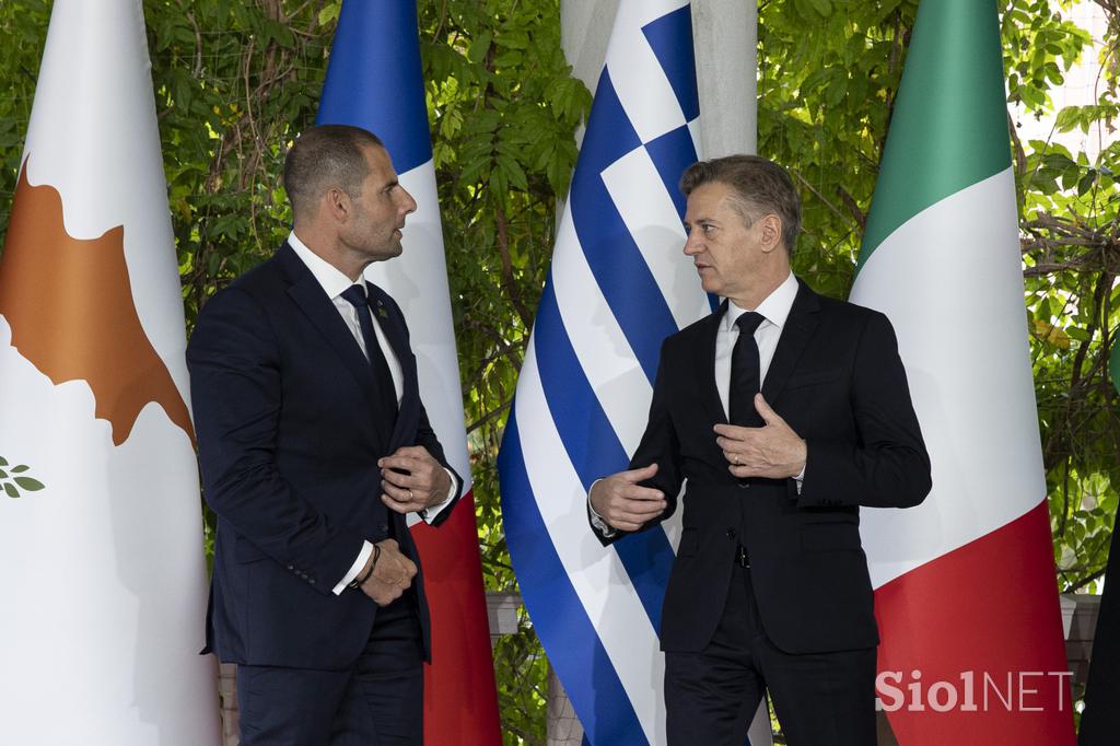 Vrh voditeljev držav Med9