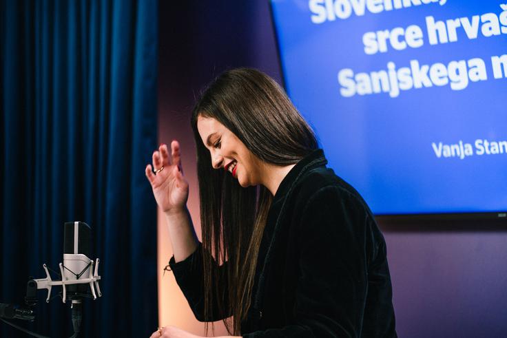 Pri moških ji je všeč smisel za humor in prav v tem sta se ujela tudi s Šimetom. | Foto: Jan Lukanović