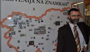 Zbiratelj s šestimi kubiki znamk 