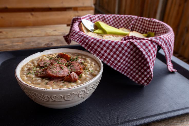 Mozirske koče ne boste zapustili lačni. | Foto: Matej Podgoršek