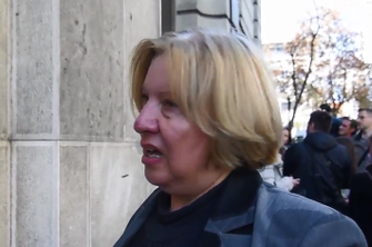 Lastniki posojil v frankih: hočemo enak položaj, kot če bi najeli posojilo v evrih (video)