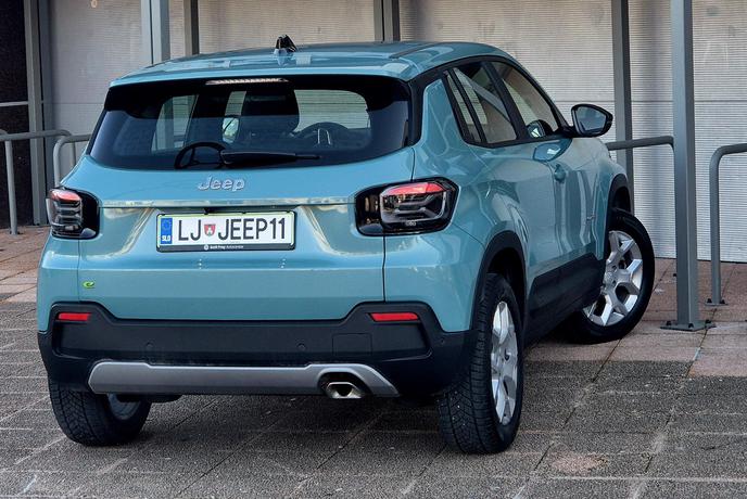 Jeep avenger - mali križanec, ki rešuje ameriško znamko v Evropi