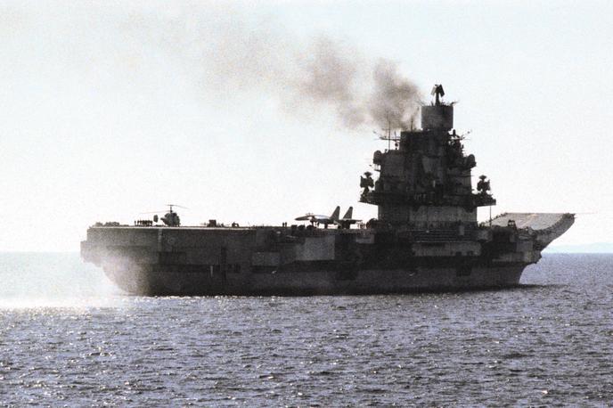 Admiral Kuznjecov | Sovjetska letalonosilka Admiral Kuznjecov je bila zadnjič v bojni uporabi leta 2016 v času ruskega posredovanja v sirski državljanski vojni, a se ni preveč izkazala. | Foto Guliverimage