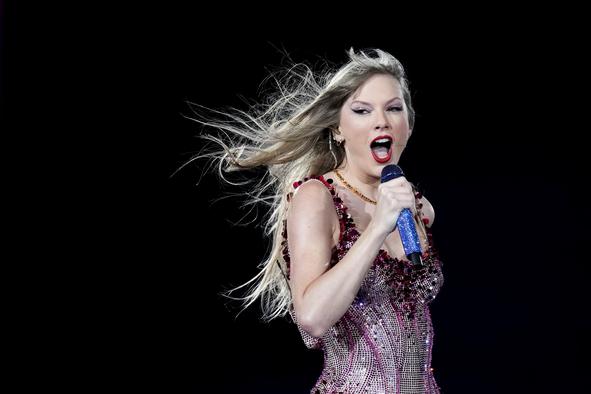 Taylor Swift zaradi odpovedi koncertov na Dunaju čuti strah in krivdo
