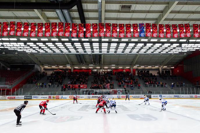 HDD Sij Acroni Jesenice : Cortina, finale, Alpska liga | Na Jesenice prihaja kanadski branilec Jack Lyons. | Foto Matic Klanšek Velej/Sportida