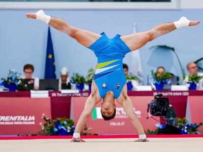 Trije slovenski telovadci v finalu svetovnega izziva v Parizu