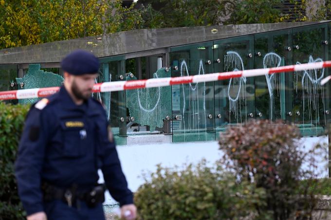 Napadalca, ki je izvedel teroristični napad na Dunaju, so decembra lani predčasno izpustili iz zapora. | Foto: Reuters