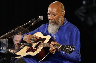 Umrl je Richie Havens, prvi nastopajoči na festivalu Woodstock