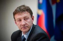 Kupujte vozniška dovoljenja še naprej, ni strahu, da bi vas odkrili