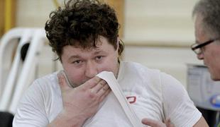 Olimpijski prvak v dviganju uteži ne bo branil naslova