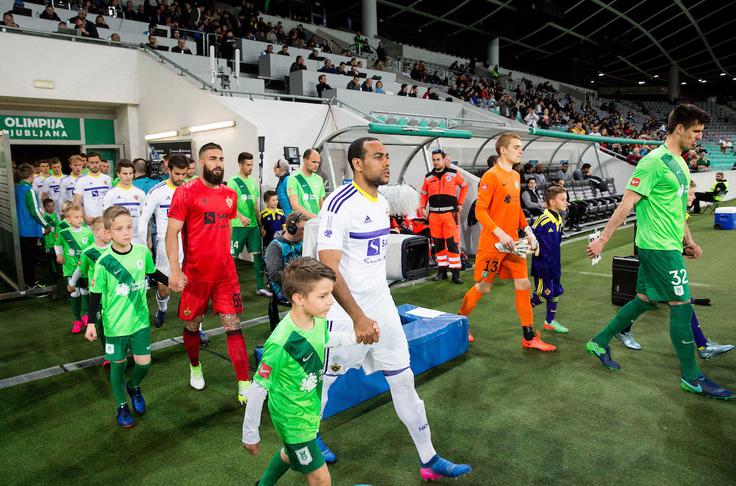 Nemanja Mitrović je bil prvič kapetan na uradni tekmi Olimpije. | Foto: Vid Ponikvar
