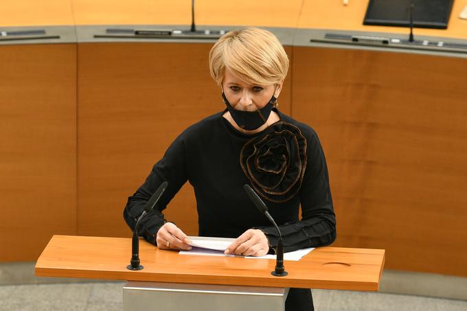 Aleksandra Pivec je v ponedeljek odstopila s položaja kmetijske ministrice, izstopila pa je tudi iz stranke DeSUS. | Foto: STA ,