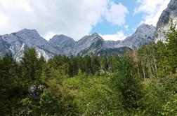 V Kamniških Alpah se je smrtno ponesrečila planinka