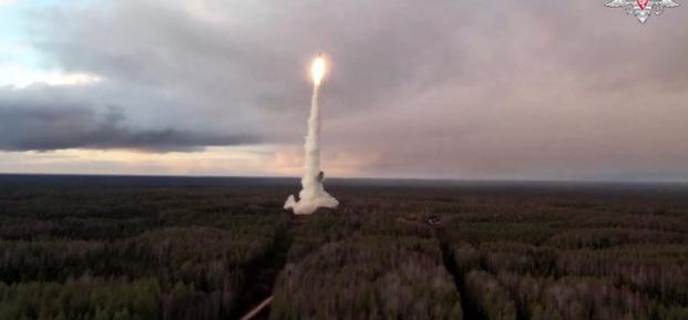 Rusija izstrelila medcelinsko balistično raketo na Ukrajino #video