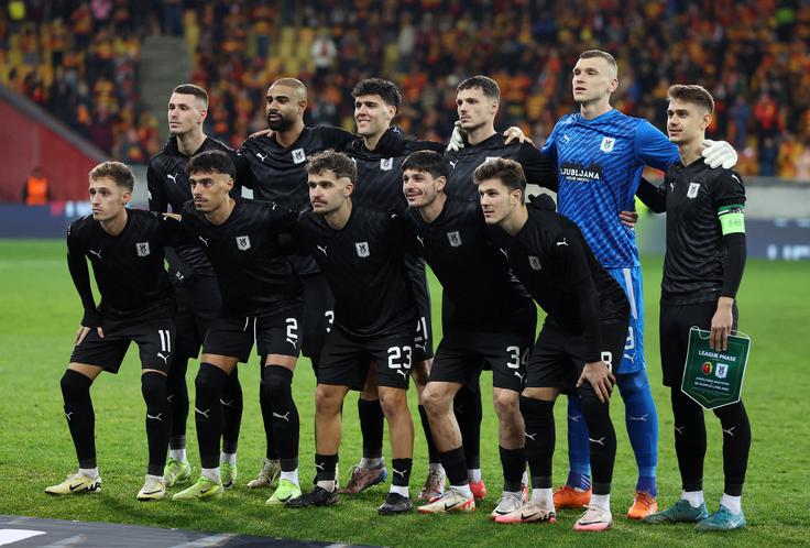 Olimpija je v ligaškem delu konferenčne lige osvojila kar deset točk. To je na koncu zadostovalo za 14. mesto, tako da je imela v kvalifikacijah za osmino finala status nosilca.  | Foto: Reuters