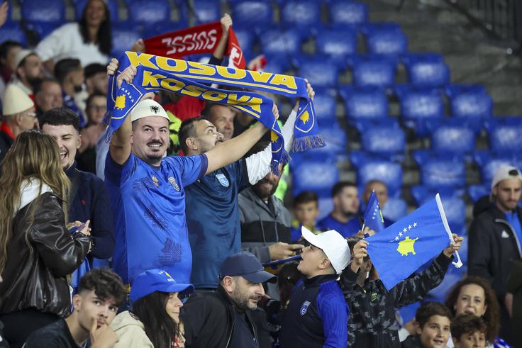 V Sloveniji živi veliko Kosovcev, dosti jih prebiva tudi v sosednjih državah. | Foto: Guliverimage