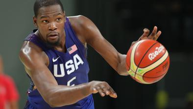 Zvezdnik lige NBA Kevin Durant kupil manjšinski delež v PSG