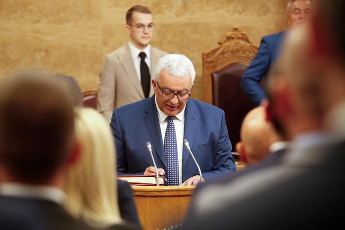 Andrija Mandić | Andrija Mandić in njegova stranka Nova srbska demokracija (NSD) se zavzemata za razveljavitev priznanja Kosova, izstop države iz Nata ter odpravo sankcij proti Rusiji zaradi priključitve Krima leta 2014 in napada na Ukrajino. | Foto Reuters