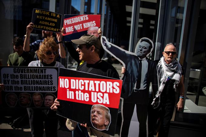 Tesla protest New York | Foto: Reuters