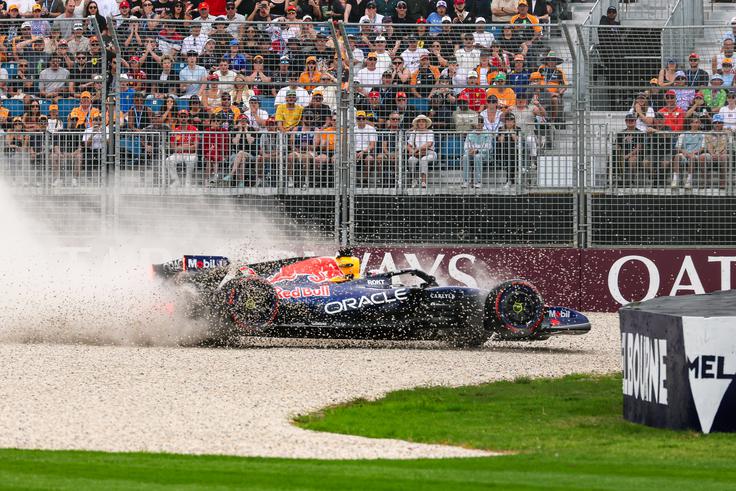 Že dlje časa je velik kritik novih pravil Max Verstappen, ki je kvalifikacije končal že v prvem delu z nesrečo. | Foto: Guliverimage