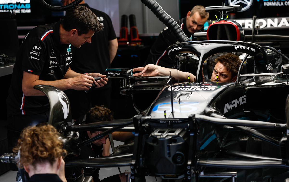 Barcelona Mercedes | Četrtek je dan za mehanike in inženirje. V petek bodo v dirkalnike sedli vozniki. | Foto Guliver Image
