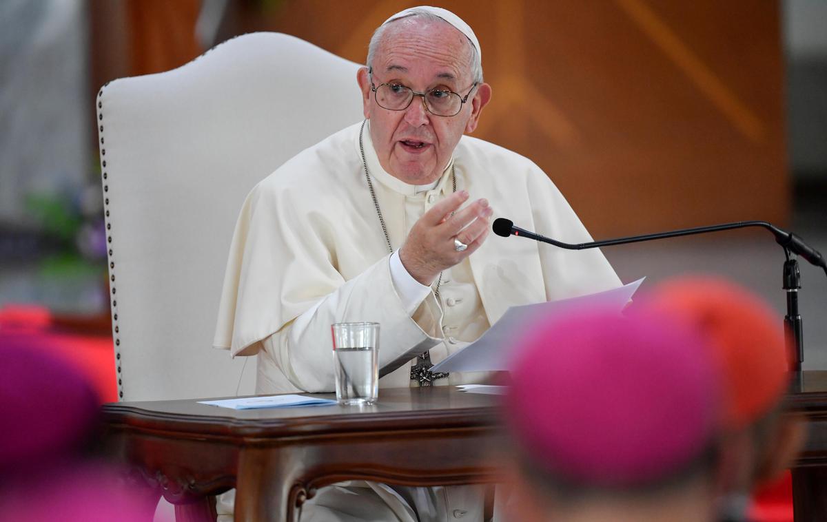 Papež Frančišek | Papež Frančišek se v okviru svoje azijske turneje mudi na Tajskem. | Foto Reuters