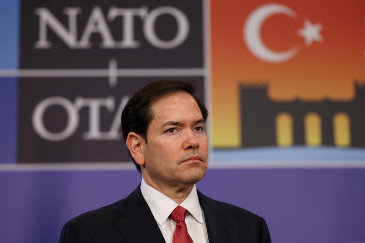 Rubio, ki je zaradi srečanja v Turčiji predčasno prekinil udeležbo na turneji predsednika Donalda Trumpa po Bližnjem vzhodu, je izrazil upanje, da bosta Ukrajina in Rusija vendarle dosegli napredek v mirovnih pogajanjih. | Foto: Reuters