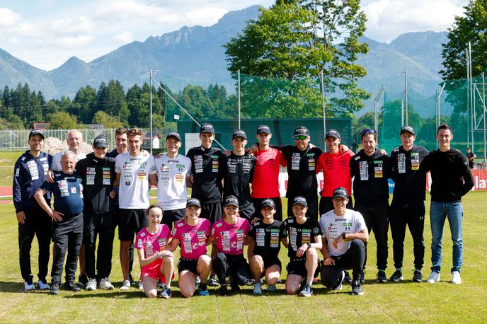 smučarski skoki, priprave, Kranj, 2025, | Slovenska ženska in moška reprezentanca | Foto Aleš Fevžer