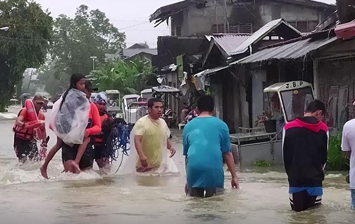 Filipini poplave | Oblasti škodo v kmetijstvu, hišah in javni infrastrukturi ocenjujejo na več kot 257 milijonov pesosov (pet milijonov dolarjev). | Foto posnetek zaslona/Twitter