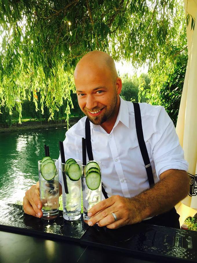 Nasvete, kako zmešati res dober koktajl, je izdal profesionalni barman Denis Krupić. | Foto: Facebook