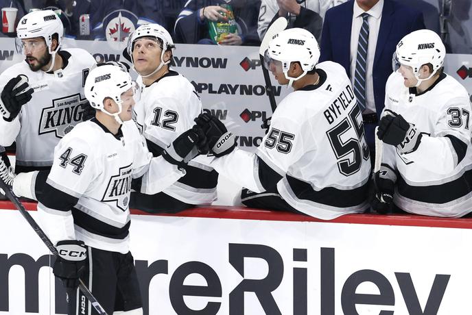 Kralji slavili v podaljšku, a še brez Kopitarja