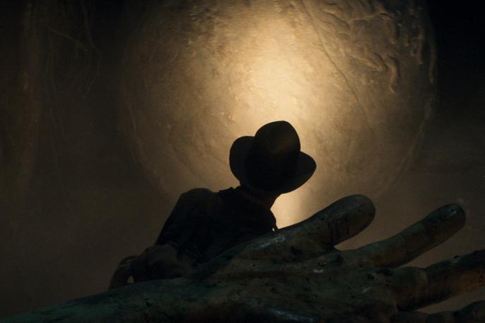 Indiana Jones in artefakt usode | Ključni naslovni predmet, ki ga vsi iščejo in ki poganja zgodbo, je antikiterski mehanizem. | Foto Lucasfilm Ltd.