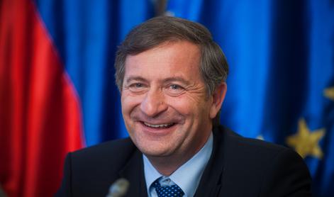 Ko Karl Erjavec spregovori o deklaraciji, božičnem drevesu in darilih