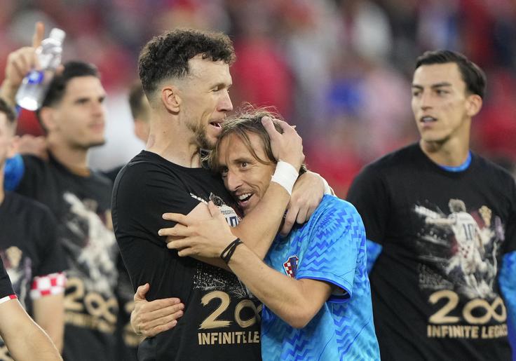 Luka Modrić je vknjižil jubilejni 200. nastop za Hrvaško. | Foto: Reuters